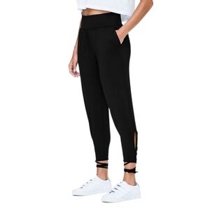 lululemon athletica Black Capris